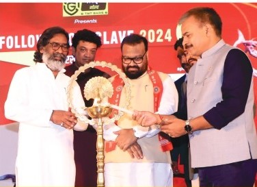 Mr. Bipin Singh with Jharkhand CM Mr. Hemant Soren @ The Conclave 2024.